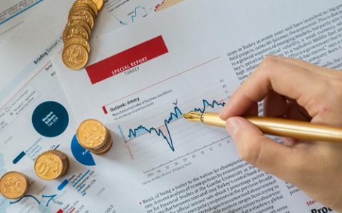 期货钢铁价格行情（钢铁期货今日价格）